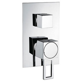 СМЕСИТЕЛЬ ДЛЯ ДУША С ДЕВИАТОРОМ EMMEVI GEA CR26029LA