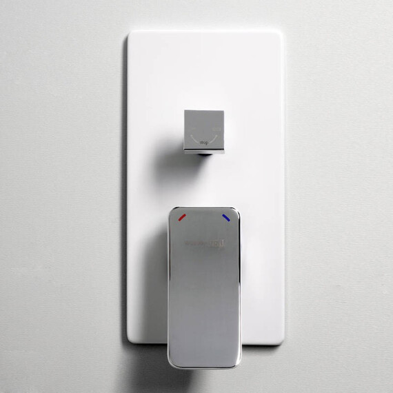 СМЕСИТЕЛЬ ДЛЯ ВАННЫ И ДУША WASSERKRAFT ALLER 10641WHITE