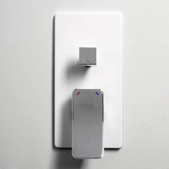 СМЕСИТЕЛЬ ДЛЯ ВАННЫ И ДУША WASSERKRAFT ALLER 10641WHITE