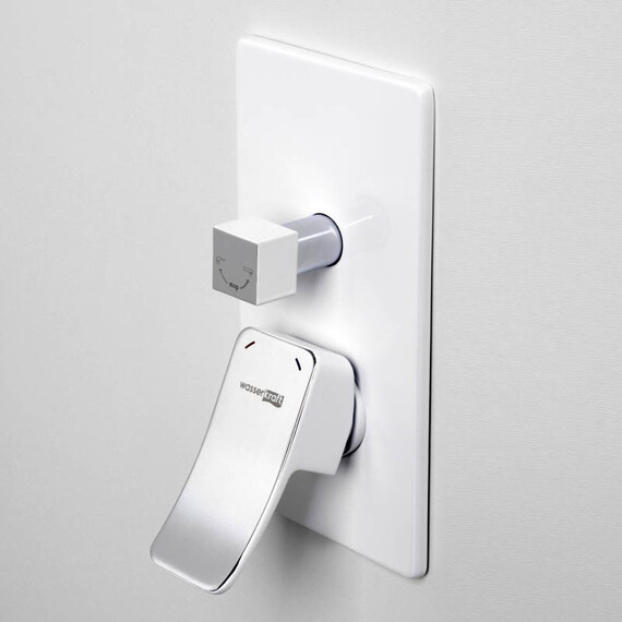 СМЕСИТЕЛЬ ДЛЯ ВАННЫ И ДУША WASSERKRAFT ALLER 10641WHITE