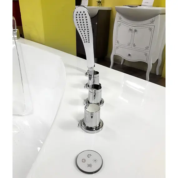 АКРИЛОВАЯ ВАННА GEMY G9080