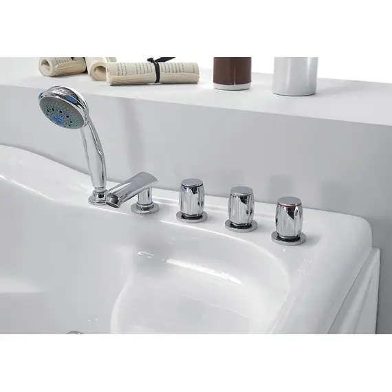 АКРИЛОВАЯ ВАННА GEMY G9083 K L