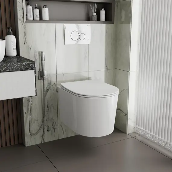 УНИТАЗ ПОДВЕСНОЙ POINT ВЕСТА БЕЗОБОДКОВЫЙ, БЕЛЫЙ, СИДЕНЬЕ ДЮРОПЛАСТ МИКРОЛИФТ БЫСТРОСЪЕМНОЕ