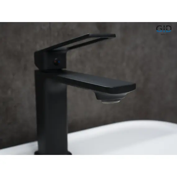 СМЕСИТЕЛЬ ДЛЯ РАКОВИНЫ GID NIAGARA L057-BM-K L057BMK ЧЕРНЫЙ МАТОВЫЙ