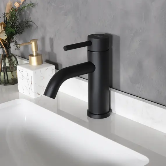 СМЕСИТЕЛЬ ДЛЯ РАКОВИНЫ GID INGA SS096-BM-K SS096BMK ЧЕРНЫЙ МАТОВЫЙ