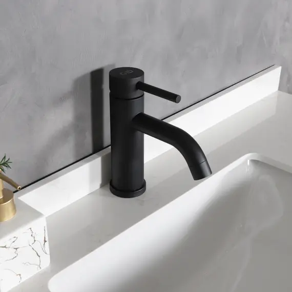 СМЕСИТЕЛЬ ДЛЯ РАКОВИНЫ GID INGA SS096-BM-K SS096BMK ЧЕРНЫЙ МАТОВЫЙ