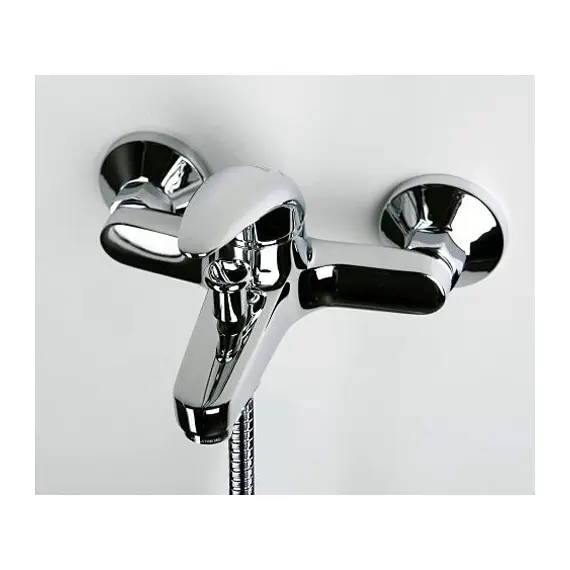 СМЕСИТЕЛЬ ДЛЯ ВАННЫ С КОРОТКИМ ИЗЛИВОМ WASSERKRAFT ISEN 2601