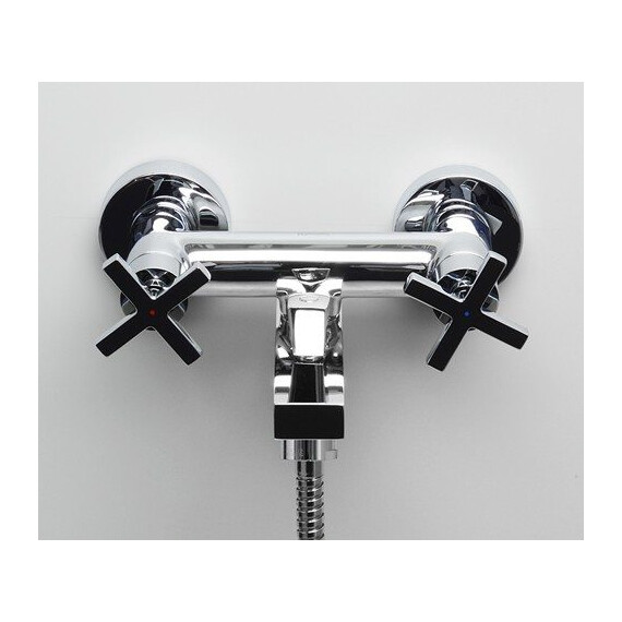 СМЕСИТЕЛЬ ДЛЯ ВАННЫ С КОРОТКИМ ИЗЛИВОМ WASSERKRAFT WESER 7801