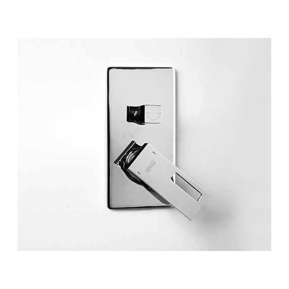 СМЕСИТЕЛЬ ДЛЯ ВАННЫ И ДУША WASSERKRAFT ALME 1541