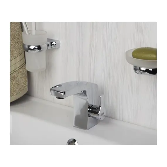 СМЕСИТЕЛЬ ДЛЯ РАКОВИНЫ WASSERKRAFT BERKEL 4803